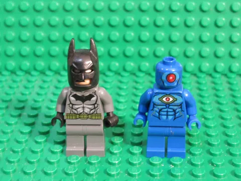 Lot of 2 LEGO Minifigures DC Super Heroes OMAC +  Batman BC44