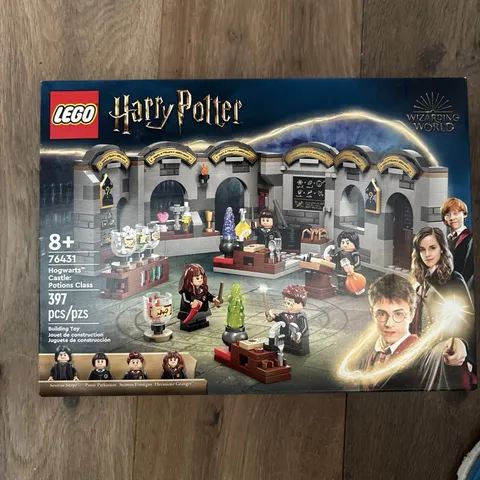 LEGO Harry Potter 76431 Hogwarts Castle Potions Class 397pcs NEW NIB
