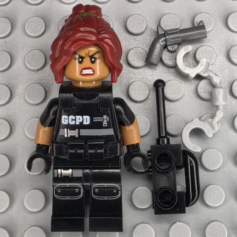Lego DC Super Heroes Minifigure SH0328 Barbara Gordon SWAT Vest