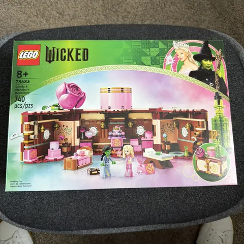LEGO 75683 Wicked Glinda & Elphaba’s Dorm Includes Minidolls - COMPLETE!