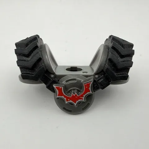 LEGO BATMAN Part 34706c01pb01- Breastplate w/Rubber Tire Treads, Crooked red bat