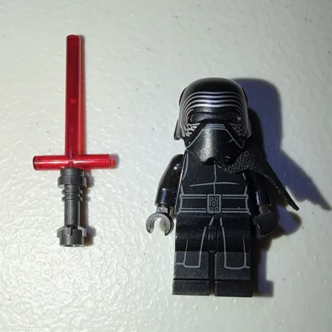 LEGO Star Wars Kylo Ren Minifigure w/ Red Lightsaber, Pre Used
