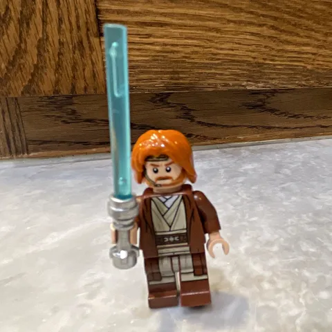 LEGO Star Wars Obi-Wan Kenobi Genuine LEGO Minifigure w/ Blue Lightsaber