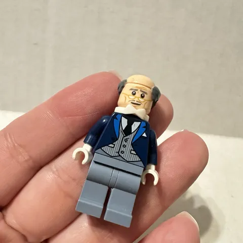 LEGO ALFRED PENNYWORTH MINIFIGURE DC Comics Super Heroes LEGO Batman Movie