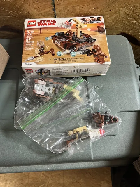 LEGO Star Wars: Tatooine Battle Pack (75198) Opened Complete Besides No Manual