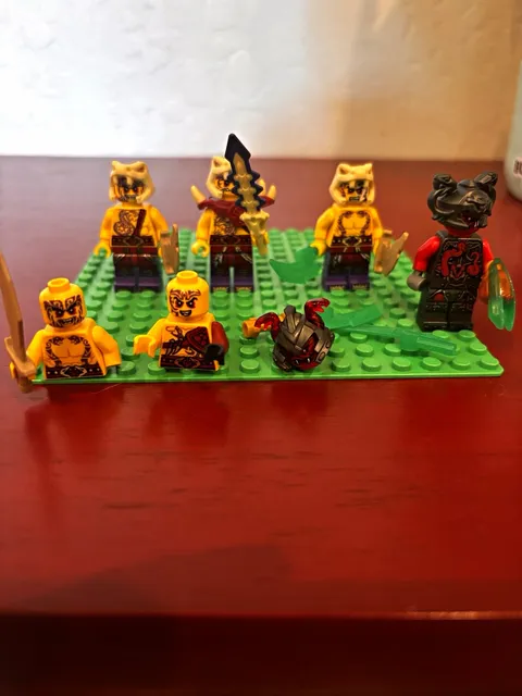LEGO NINJAGO Minifigure Bulk Lot anacondri cultists. 3 jade blade 1 claw of time