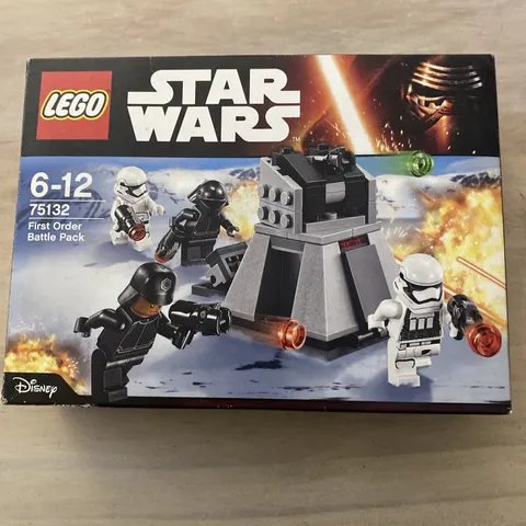 LEGO Star Wars 75132 First Order Battle Pack - 100% complete