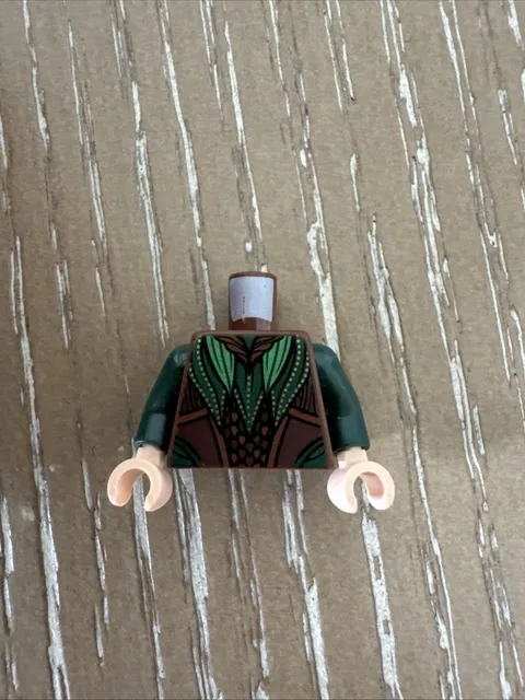 Lego Mirkwood Elf 79012 The Hobbit The Lord of the Rings Minifigure Body    (T6)