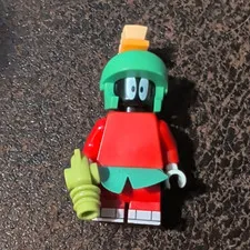 LEGO Looney Tunes Marvin the Martian Minifigure Limited Edition 71030 Foil