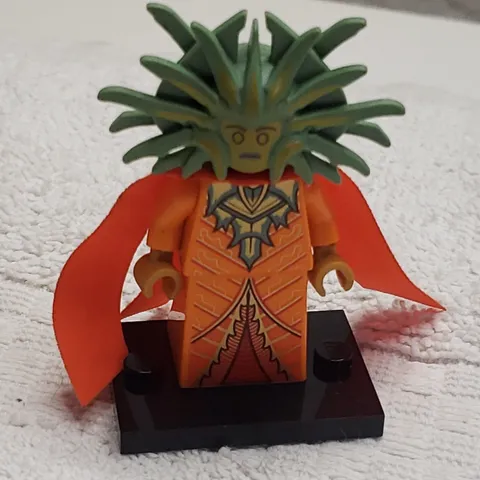 LEGO Medusa Minifigure Dungeons & Dragons Series 26 Limited Edition 71047