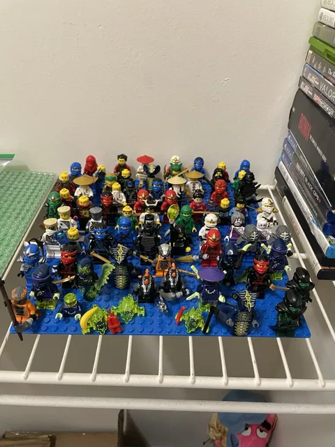 Lego Star Wars & Ninjago Lot Minfigures , Partially Built Sets 