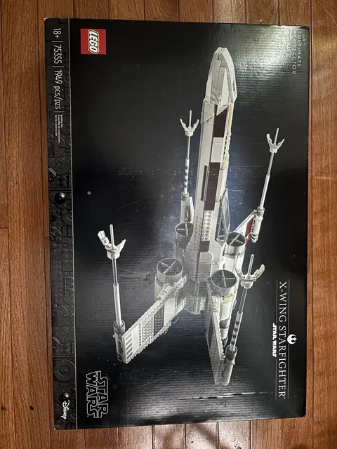 LEGO Star Wars UCS X-Wing Starfighter 75355 1949pcs 18+ Display Stand