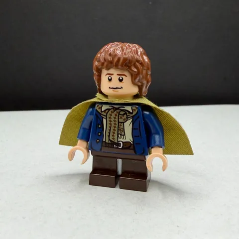 LEGO Lord of the Rings Pippin Dark Blue Jacket Minifigure lor012 Genuine LEGO