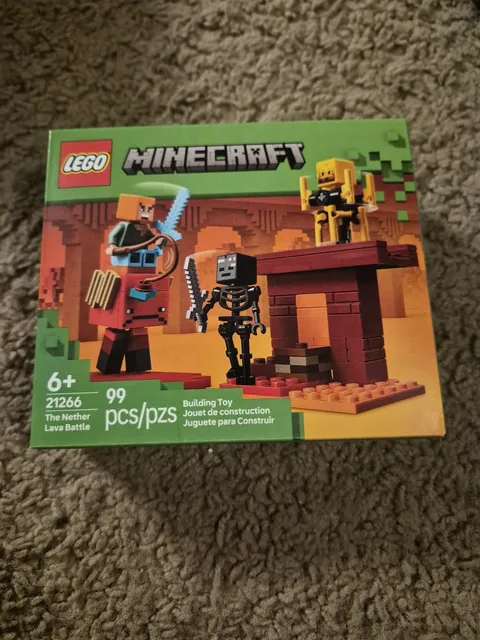 LEGO 21266 Minecraft The Nether Lava Battle *Sealed*