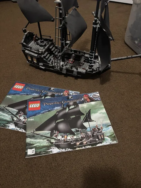 LEGO Pirates of the Caribbean Black Pearl (Set 4184) 85%-90% complete