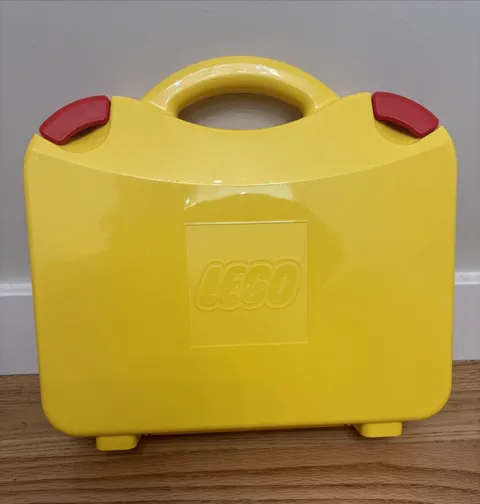 LEGO Yellow Carrying Case Plastic Red Clasps EUC