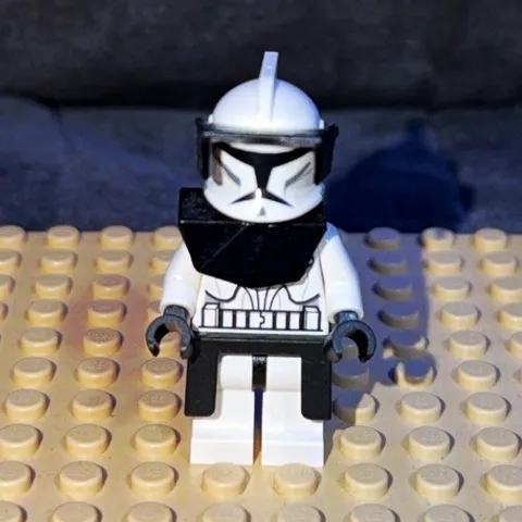LEGO Star Wars Phase 1 Clone Trooper Commander Minifigure