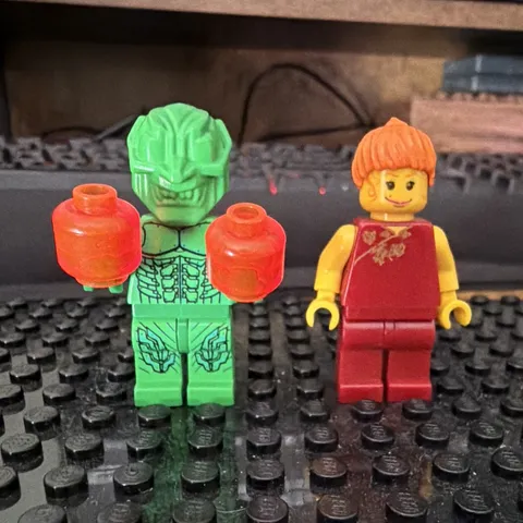 LEGO 1374 Spiderman Minifigure 2-Pack: Green Goblin & Mary Jane (Slight Damage)