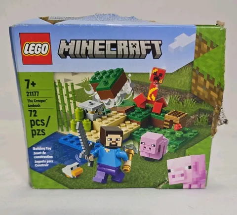 LEGO Minecraft The Creeper Ambush set (model 21177) Box Damage 