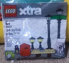 LEGO Xtra Streetlamps Packed with Fabulous Accessories! New Factory Sealed 40312