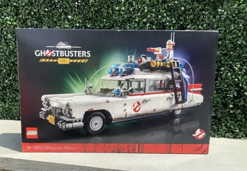 Lego ICONS Ghostbusters ECTO-1 (10274)-New- Ships Fast