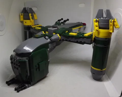 LEGO Star Wars - Bounty Hunter Assault Gunship (7930) COMPLETE, NO FIGURES