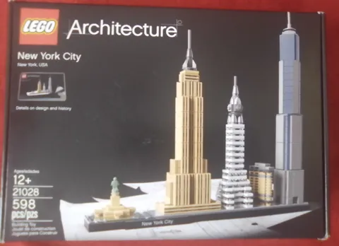 ✨🌹 LEGO Architecture New York City #21028 (598 Pieces) 🌹✨