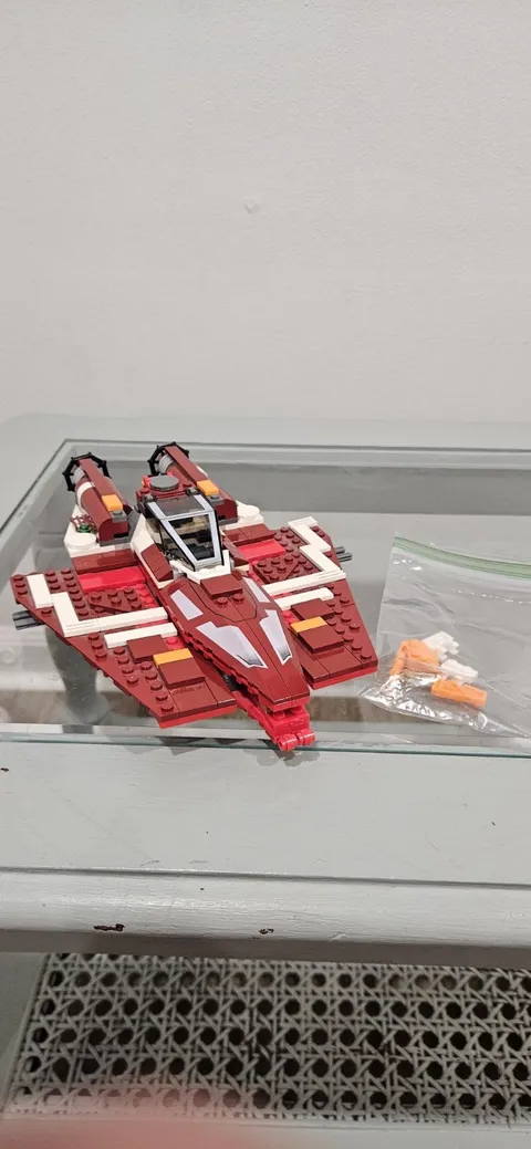 LEGO Star Wars 9497 Republic Striker-Class Starfighter Near Complete No Minifigs
