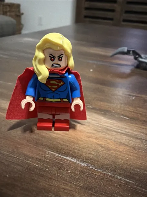 Lego DC Supergirl Minifigure sh0157 RETIRED Set 76040 - 1L
