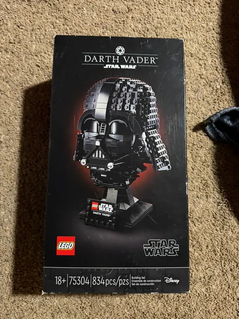 LEGO Star Wars: Darth Vader Helmet (75304) Brand New Sealed