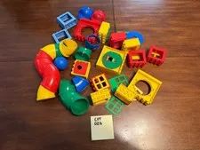 DUPLOS as pictured LOT 026