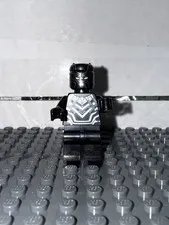 Lego Sh0263 - Black Panther - Dark Silver Armor, Yellow Eyes