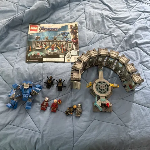 LEGO Super Heroes: Iron Man Hall of Armor (76125)