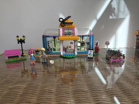 LEGO Friends 41743 Hair Salon 401pc Complete Set w/ Box Manual (missing Paisley)