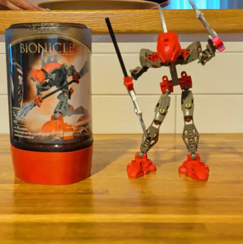 LEGO BIONICLE Toa Vakama Toa Metru 8602 Complete Set Canister 46 pcs (2004)