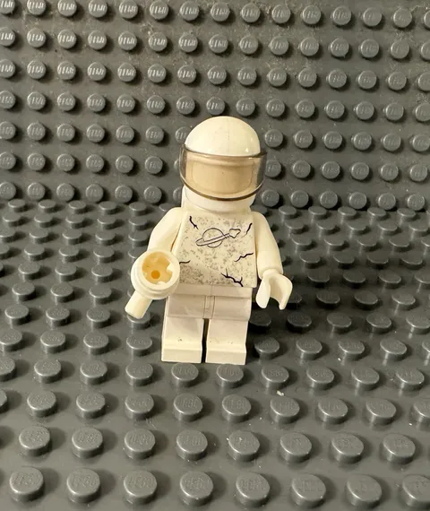 Lego Space Police 3 Galactic Enforcer Minifigure Classic Astronaut 5974 Weapon