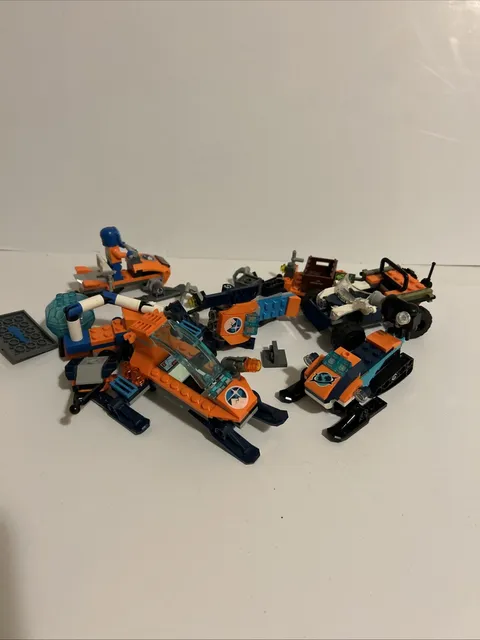 LEGO misc Artic Explorers Lot