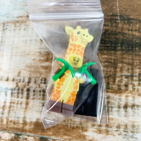 LEGO Giraffe Guy The LEGO Movie 2 Series Minifigure 71023