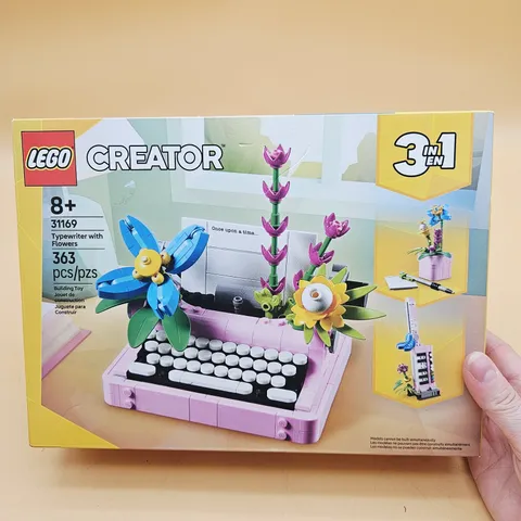 LEGO CREATOR: Typewriter with Flowers (31169) Building Blocks