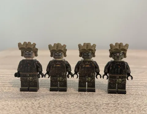 TMC THE MINIFIG CO GERMAN KSK MINIFIGURE LOT