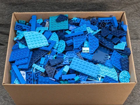 5 lbs Blue Shades LEGO Bulk Lot Genuine Cleaned Bricks Plates Mixed Parts