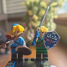 LEGO The Legend of Zelda Link Minifigures Lot of 2 w/ Sword Shield Bow