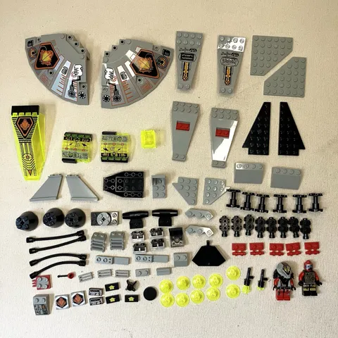 Lego System Space UFO 6915 Warp Wing Fighter Minifigures & Part Lot Incomplete