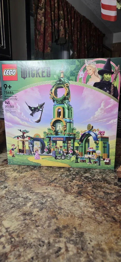 Lego Wicked Welcome To Emerald City 75684, Summer Fun, Collectible