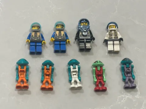 Lego Life On Mars Minifigures Lot of 9 - Aliens Martian Astronaut 7315 7316 7313
