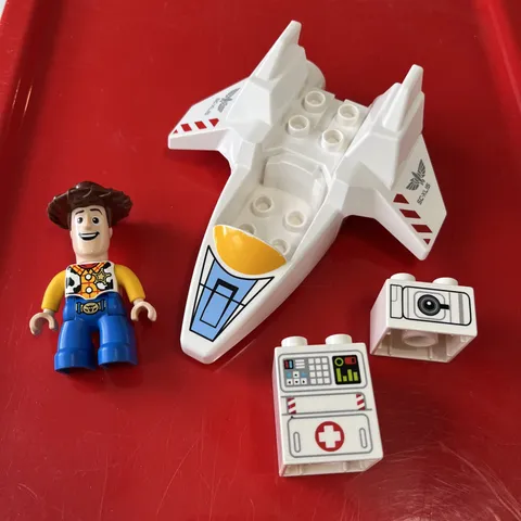 Lego Duplo Toy Story - Woody, Buzz Lightyear Shuttle & extras