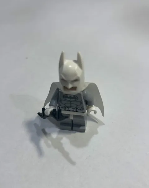 Lego Arctic Batman Minifigure With Batarang