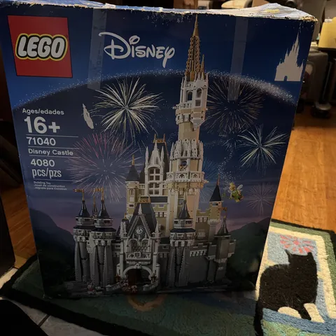 Legos Disneyland Castle Building Set Large 400 Piec Set