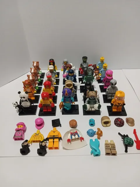 LEGO Collectable Minifigure Series lot of 25 + EXTRAS! LEGO CMF Lot READ!!!