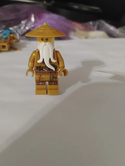 LEGO Wu Sensei Minifigure From Employee Gift 4002021 Pearl Gold Robe
